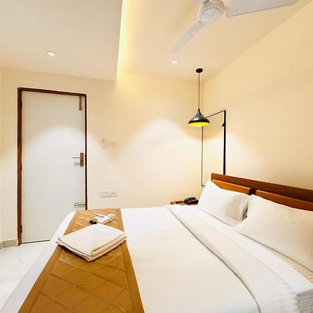 Hotel Star Avenue - Indiranagar Bangalore Eksteriør billede