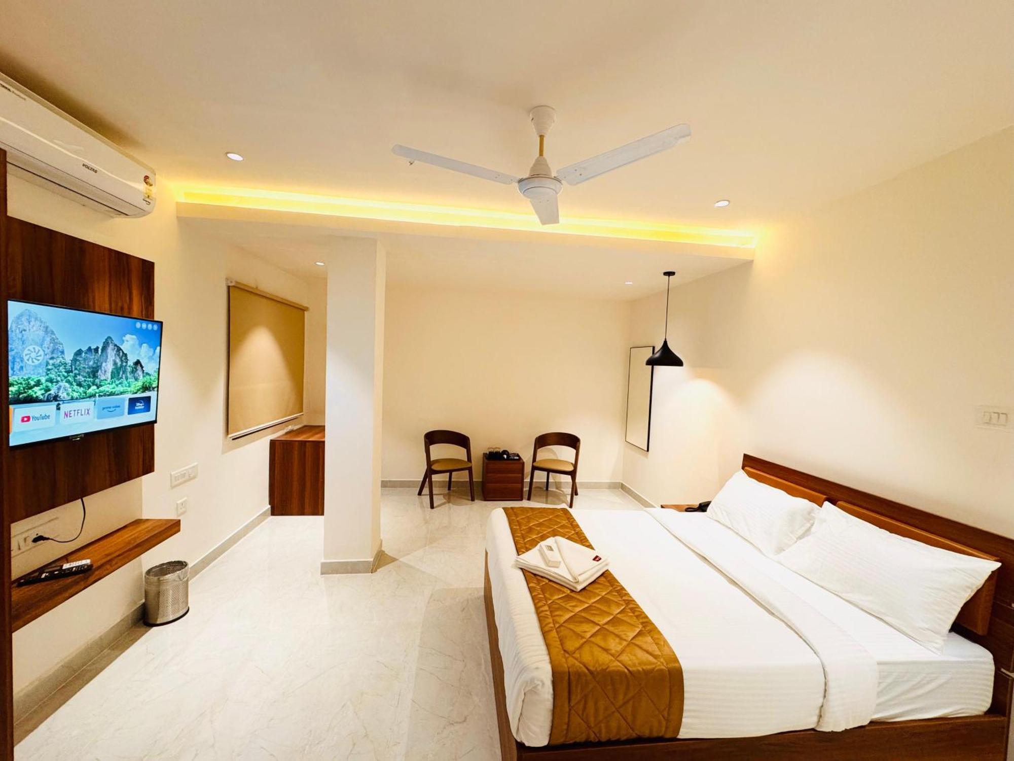 Hotel Star Avenue - Indiranagar Bangalore Eksteriør billede